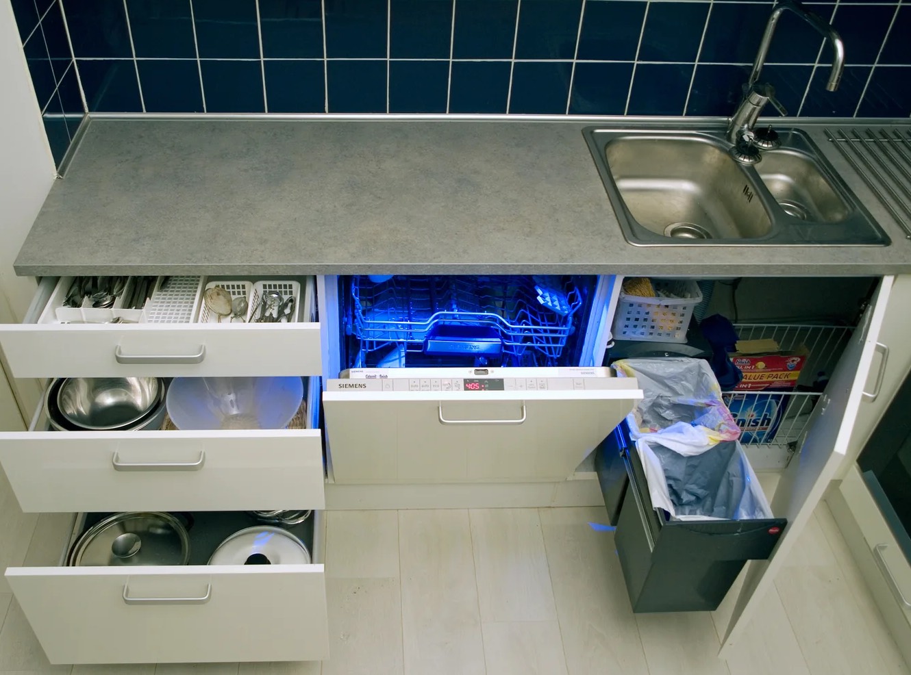 Dishwasher Leak Water Removal in The Hammocks, FL